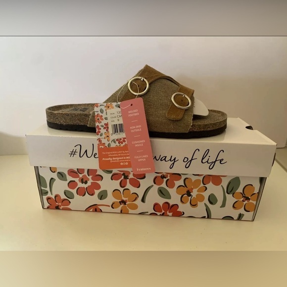Muk Luks Shoes - MUK LUKS Tan Buckle-Accent Valerie Terra Turf Sandal- Women Size 9 Women Sandals